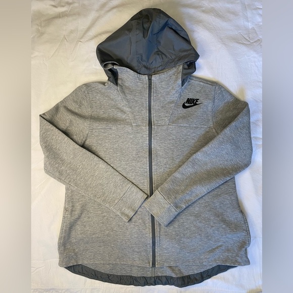 Nike Jackets & Blazers - Nike Jacket Size L Women’s